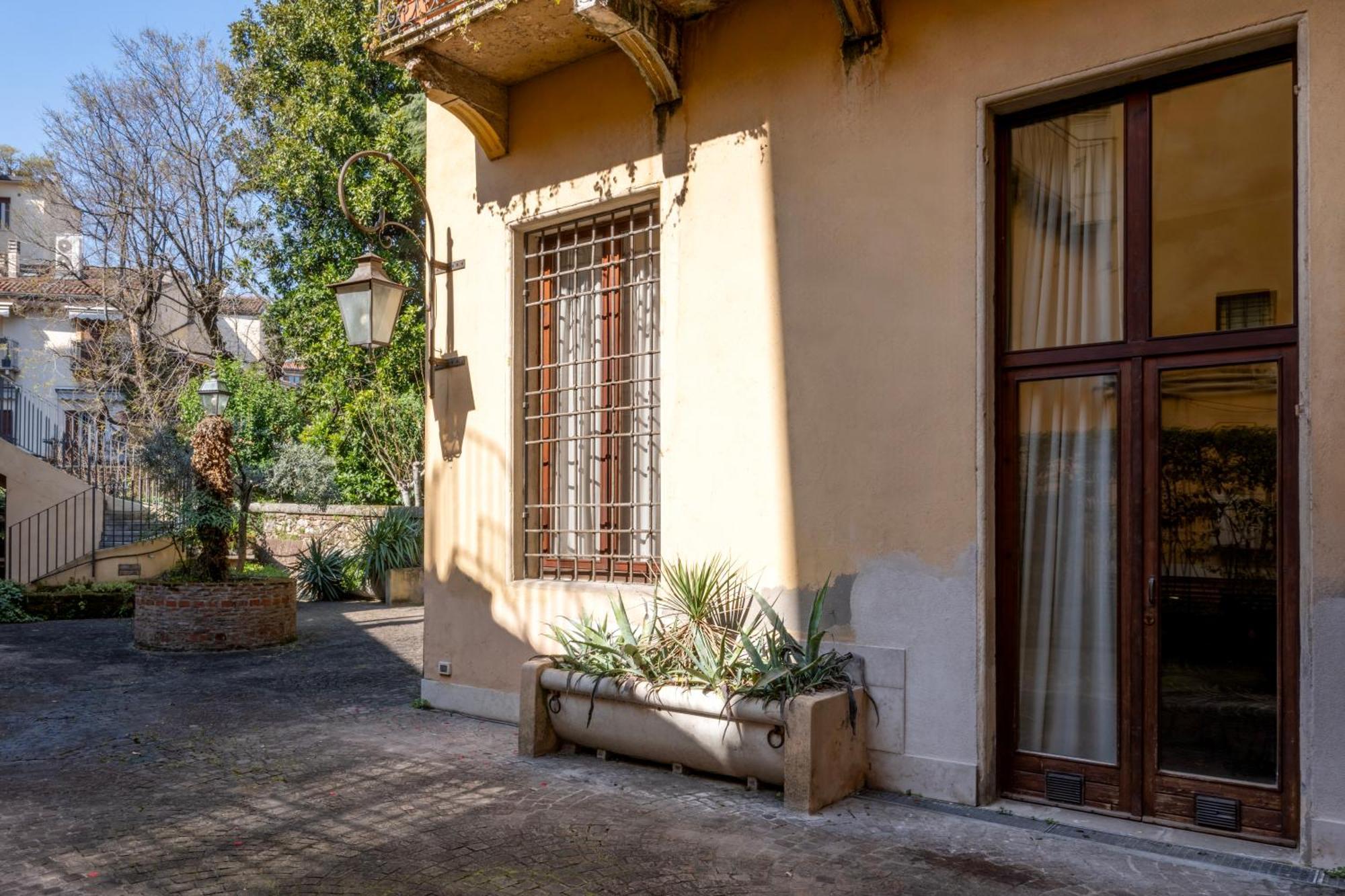Verona City Lodge Buitenkant foto